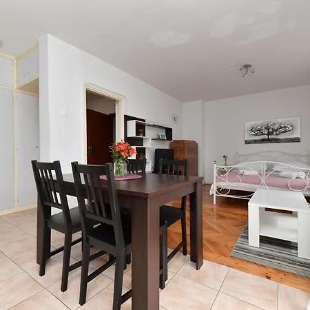 Cozy 16a Apartment *